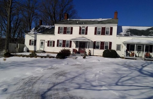 Greene Bed & Breakfast | Top-Rated 1810 Juliand House Bed & Breakfast Experience
