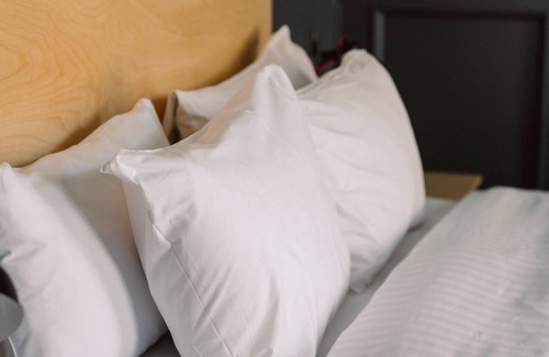 Belfast City Centre Hotel | Discover The 1852: Self Check-in with Family-Friendly Amenities