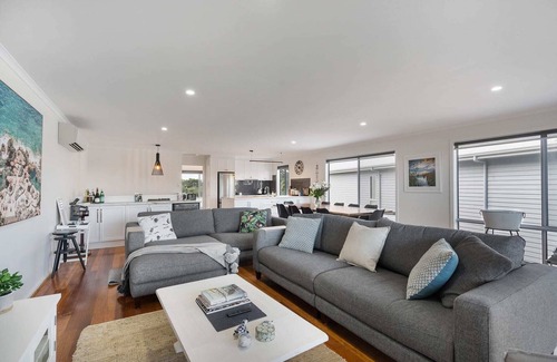 Goolwa South House | Outstanding Stay at The 19th Hole - Golf & Pet-Friendly