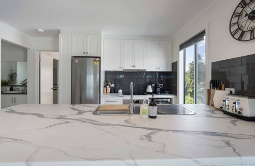 Goolwa South House | Outstanding Stay at The 19th Hole - Golf & Pet-Friendly