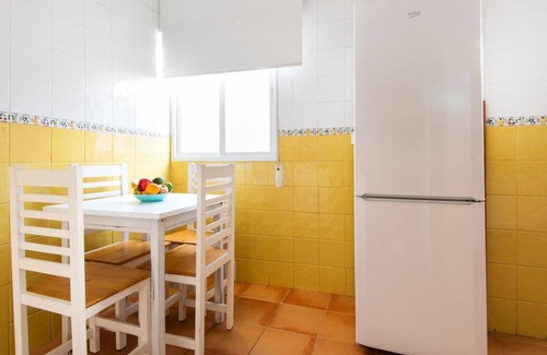 El Ejido Apartment | Ideal Group Stay at The 1st Corner, Central Apartment