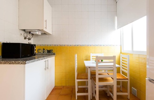 El Ejido Apartment | Ideal Group Stay at The 1st Corner, Central Apartment