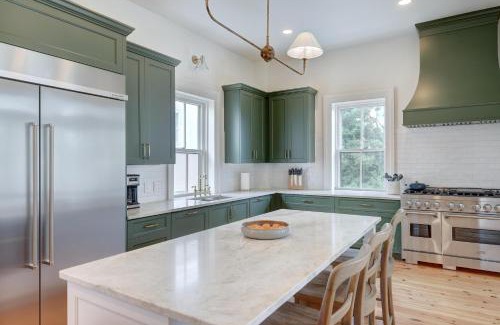 North Downtown House | The 200 South St - King Rm 1
