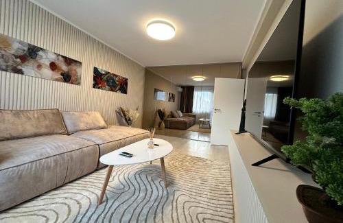 Tractorul Apartment | The 30th