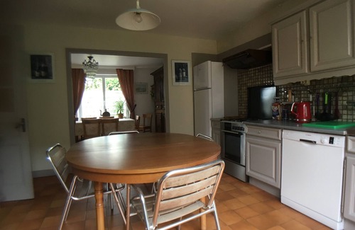 Reville House | Top-Rated Stay at The 36: Featuring Kitchen Amenities