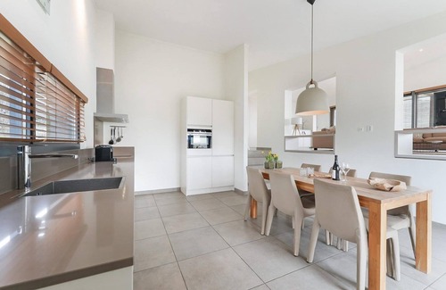Ouddorp House | Pet-Friendly Villa Super VIP with Ocean Views and Terrace
