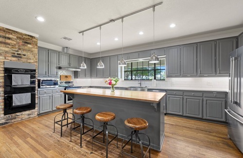 Crawford House | Relax at The Gathering House: Poolside Retreat Near Waco