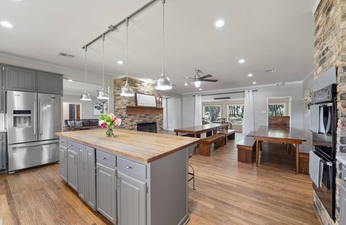 Crawford House | Relax at The Gathering House: Poolside Retreat Near Waco