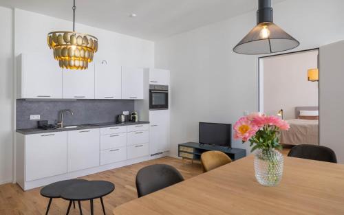 Alsergrund Apartment | Family-Friendly Stay at The 77 ERNA - Guest Rated 9.8/10