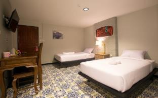 Phitsanulok Hotel | Budget-Friendly Comfort at The 8 Factory Hotel Phitsanulok