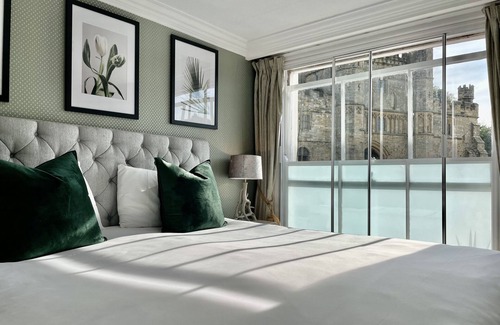 Battle Hotel | Discover Comfort at The Abbey Hotel with Family-Friendly Amenities