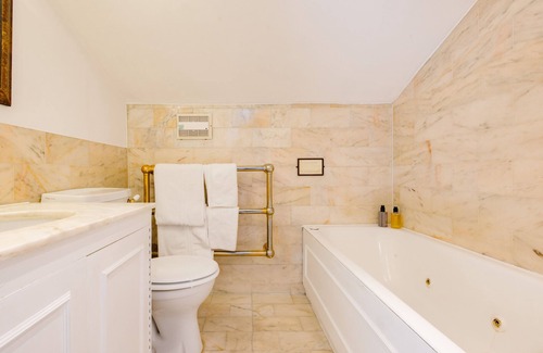 Pembridge Hotel | Tranquil Getaway at The Abbey Notting Hill with Spa & Breakfast