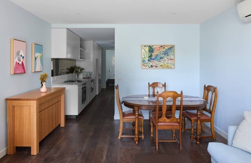 Abbotsford Apartment | Modern Comfort at The Abby: Inner City Convenience Awaits