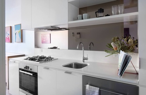 Abbotsford Apartment | Modern Comfort at The Abby: Inner City Convenience Awaits