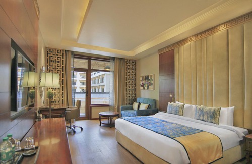 Leh Hotel | Explore Relaxation at The Abduz Leh with Pool & Spa