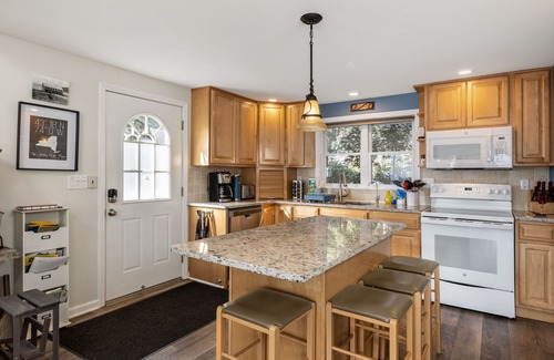 Hadley House | Experience The Abeling by Great Sacandaga Lake with Views