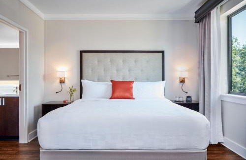 Clemson Hotel | Discover The Abernathy: Pet-Friendly Retreat with Breakfast