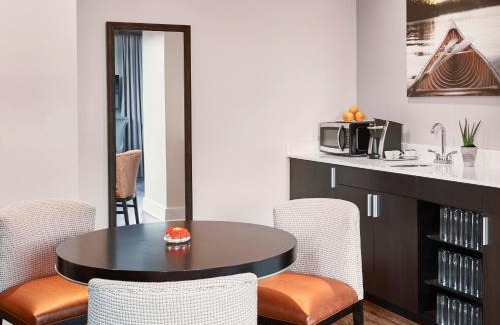 Clemson Hotel | Discover The Abernathy: Pet-Friendly Retreat with Breakfast