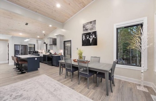 Town of Diana House | Experience Norwegian Woods: A 66-Acre Nature Retreat
