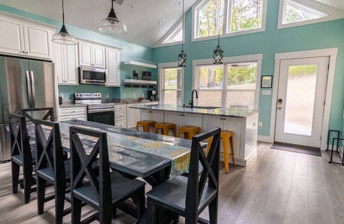 Nancy House | Experience Lakeview Bliss at The Abundant Life on Lakeshore