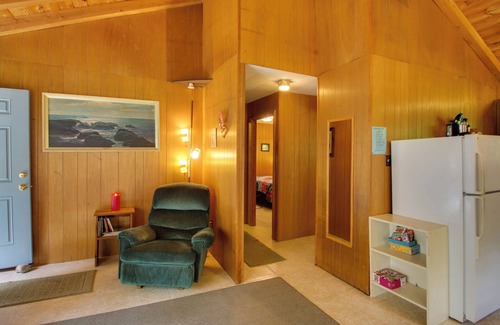 Raymond Cabin | Panther Pond Cabin: Beautiful Beachfront Getaway Awaits!