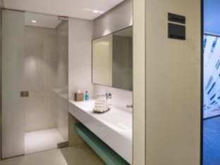 Al Majaz Hotel | Experience The Act Hotel Sharjah: 5-Star Comfort & Amenities