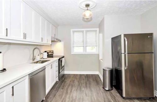 Niagara Falls House | The Addisen ★ Clifton Hill 2 mins ★ 350Mbps ★ Games Room