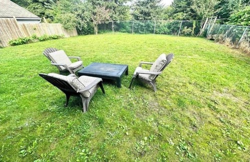 Niagara Falls House | The Addisen ★ Clifton Hill 2 mins ★ 350Mbps ★ Games Room