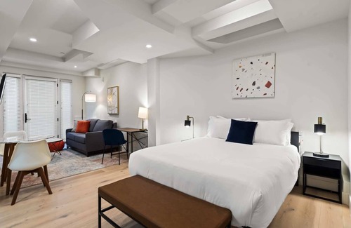 Pacific Heights Apartment | Discover The Addison by Kasa | Cozy Queen Studio Retreat