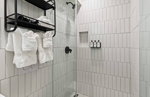 Pacific Heights Apartment | Discover The Addison by Kasa | Cozy Queen Studio Retreat