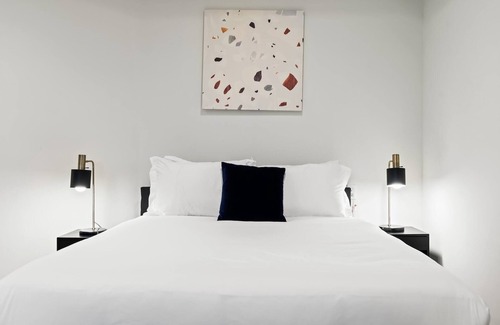 Pacific Heights Apartment | Discover The Addison by Kasa | Cozy Queen Studio Retreat