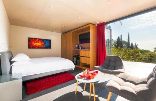 Cassis House | Experience The Address Cassis: Oceanfront Bliss with Pool