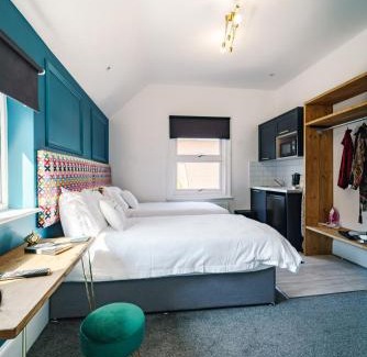 City Centre Apartment | Pet-Friendly Retreat at Emerald Stays UK - Rated 9/10