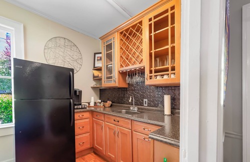 New Bern Bed & Breakfast | Guest Rated 9.8: The Aerie Bed and Breakfast Retreat