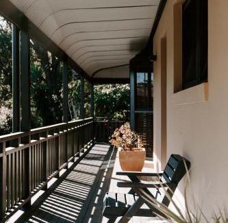 Currarong House | Pet-Friendly Retreat: The Agave - 4 Star, Guest Rated 10/10