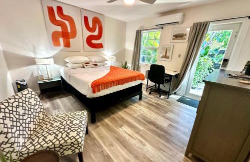 Central Fort Lauderdale House | Discover The Agustin Guesthouse: Men-Only Oasis with Pool
