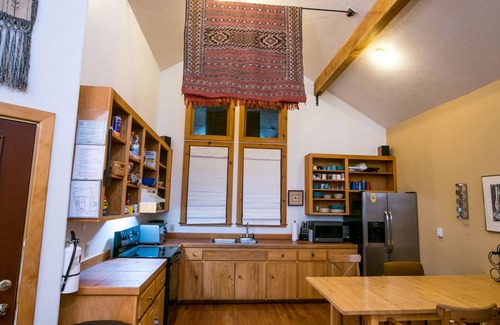 Foresta Cabin | Discover the Ahweanee in Yosemite: Guest Rated 9.8