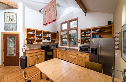 Foresta Cabin | Discover the Ahweanee in Yosemite: Guest Rated 9.8