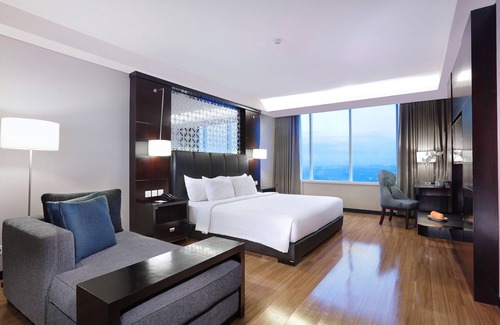 Colomadu Hotel | Discover The Alana Hotel & Convention Center - Solo by Aston
