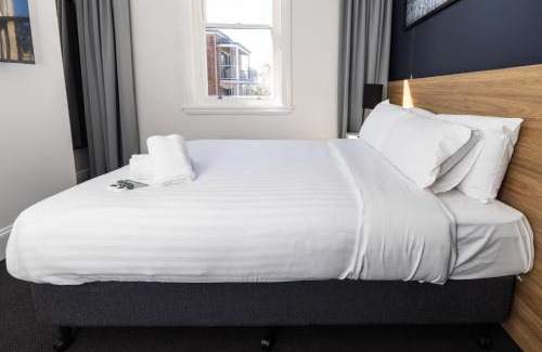 Wickham Hotel | Discover The Albion Hotel with Delightful Dining Options