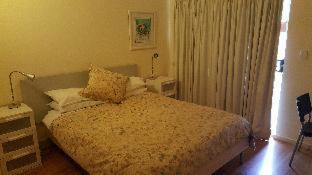 Castlemaine Hotel | Discover The Albion Motel Castlemaine with Hot Tub & Breakfast