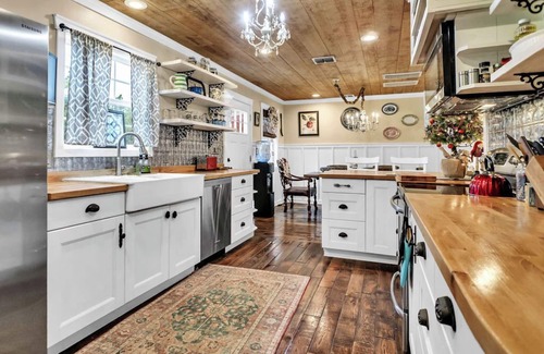 Dripping Springs Hotel | Experience The Alexander at Creek Road: Rated 9.4/10 Awaits