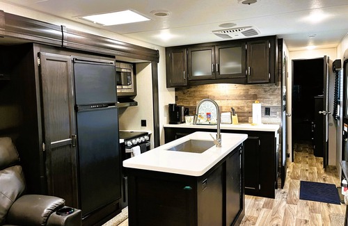 Dripping Springs Hotel | Experience The Alexander at Creek Road: Rated 9.4/10 Awaits