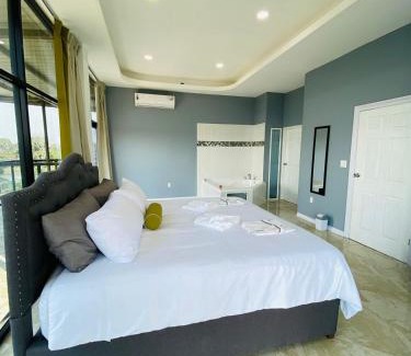 San Ignacio Hotel | Family-Friendly Getaway at The Alexandria Marquis Hotel