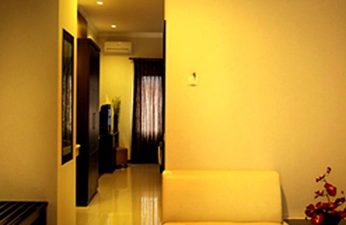 Klojen Hotel | Discover The Aliante Hotel: Family-Friendly Stay with Pool