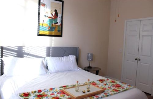 Houston Apartment | Aliyah Poolside Retreat with Ocean Views, Gym & Theater