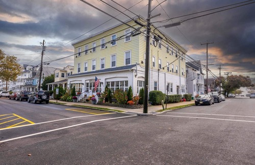 Ocean Grove Apartment | Pet-Friendly Studio at The Allenhurst - Guest Rated 10/10