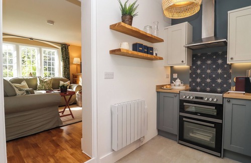 Forthampton House | THE ALMS HOUSE EAST, pet friendly, with open fire in Tewkesbury