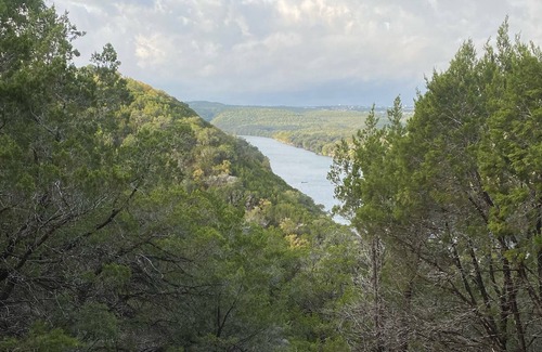 Lakeland Park House | The Aloha Cowboy - Private Home Near Lake Austin Spa