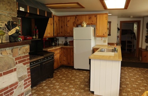 Great Valley Cabin | Cozy Alpine Cabin Near Ellicottville, Steps from Ski Resorts